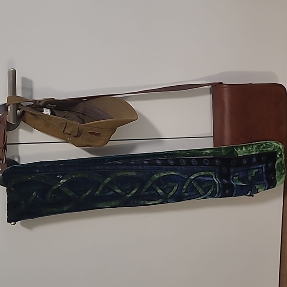 🎉 SALE 🎉 DANIER Scarf - Picture 5 of 5